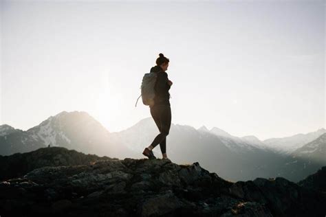  Le Chemin du Silence: Une Odyssée Introspective à Travers les Andes